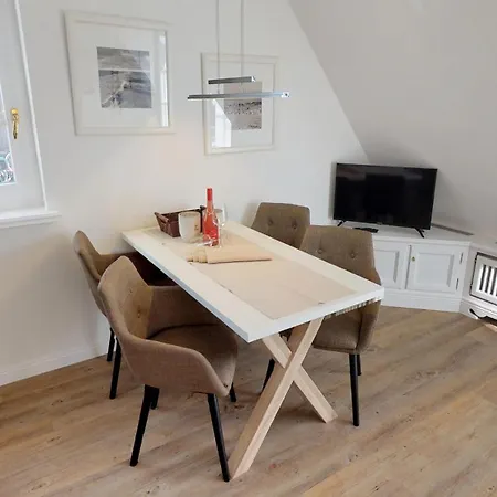 Apartment Arnika-hof Arnika Hof App 8 Wenningstedt-Braderup